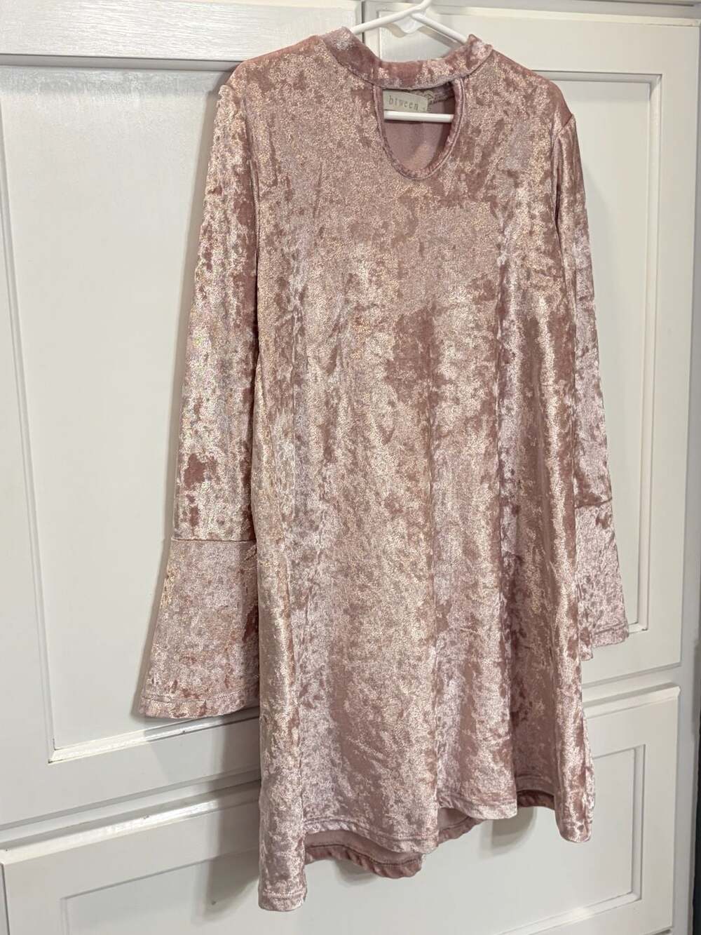 Btween Crushed Velvet Dress Youth Size 10 Pink Keyhole Bell Sleeve Babydoll